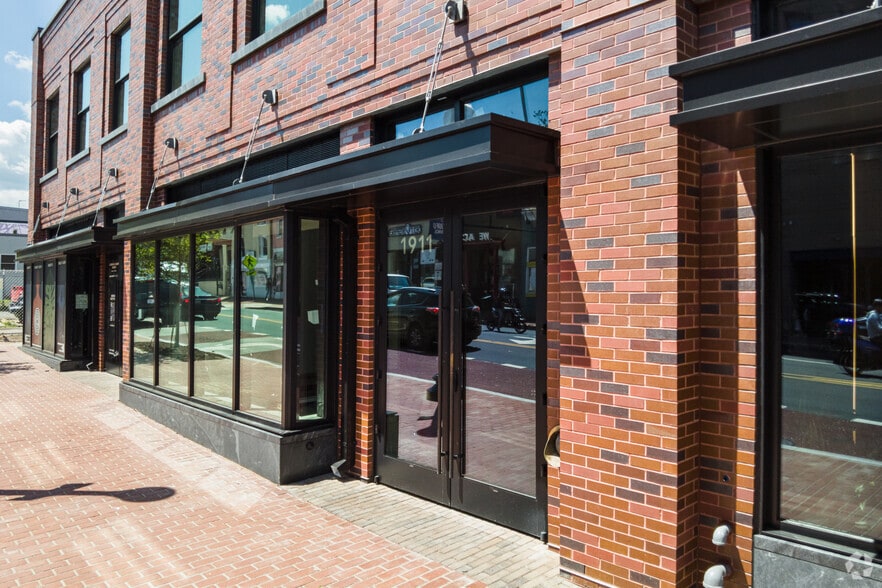1909 Martin Luther King Jr. Ave SE, Washington, DC for lease - Building Photo - Image 3 of 6