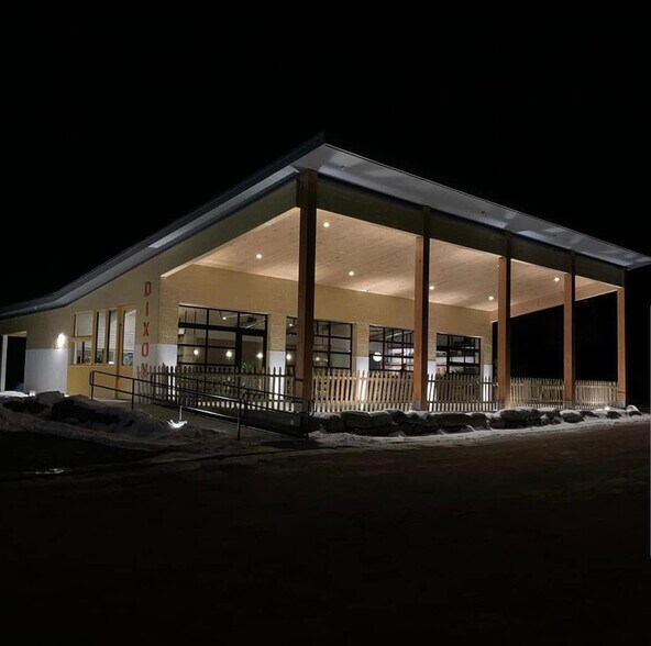 261 Tinker St, Woodstock, NY à vendre - Photo du bâtiment - Image 3 de 60