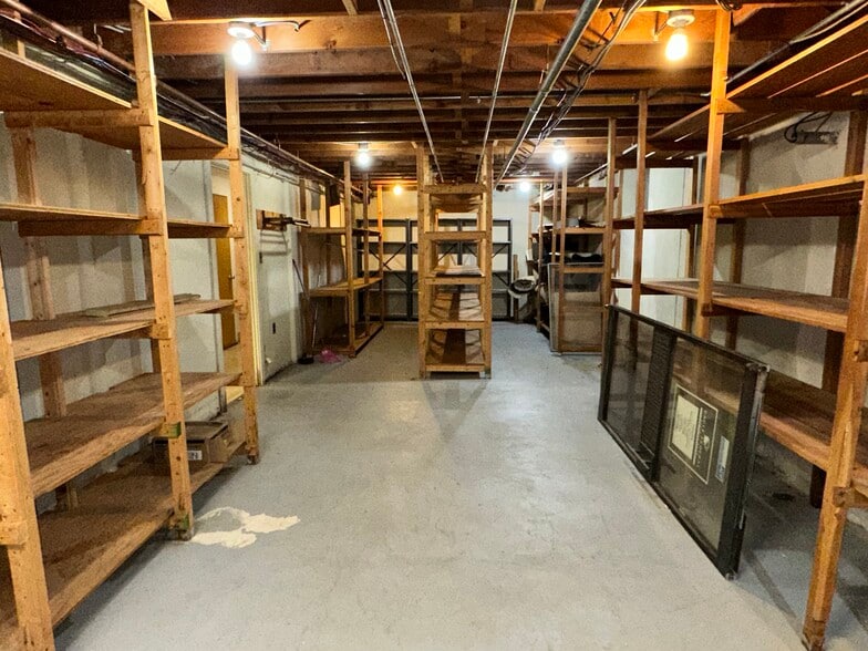 75 Park Rd, West Hartford, CT for lease - Interior Photo - Image 2 of 17