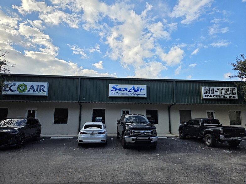 7997 Mercantile St, North Fort Myers, FL for lease - Building Photo - Image 1 of 8