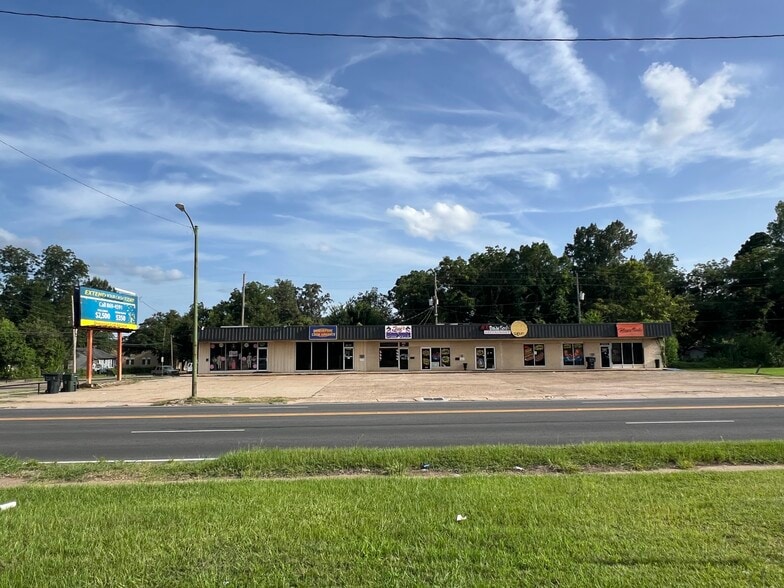 273 E 70th St, Shreveport, LA for sale - Primary Photo - Image 1 of 3