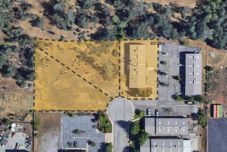 Plus de détails pour 1691 Zachi Way, Redding, CA - Spécialité à vendre