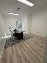 3073-3097 Brickhouse Ct, Virginia Beach, VA à louer Photo intérieure- Image 1 de 4