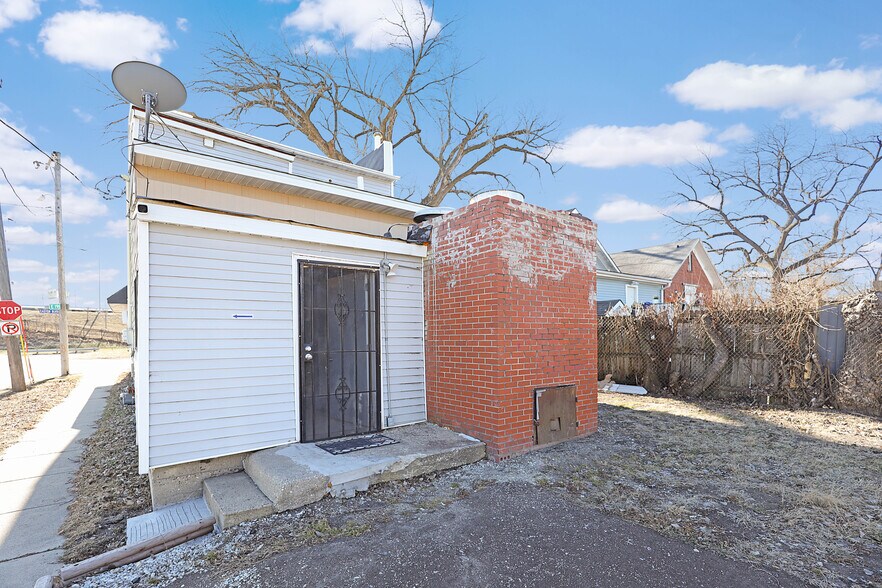 1850 Easton Blvd, Des Moines, IA à vendre - Photo du bâtiment - Image 3 de 34