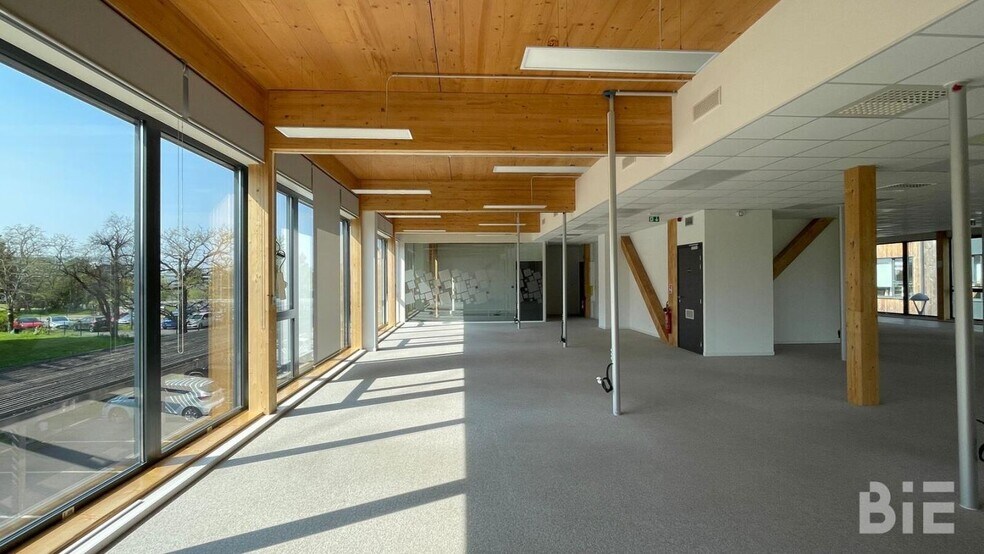 Office in Mérignac for lease - Interior Photo - Image 3 of 12