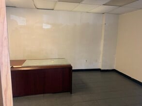 362 Norfolk St, Aurora, CO for lease Interior Photo- Image 2 of 3