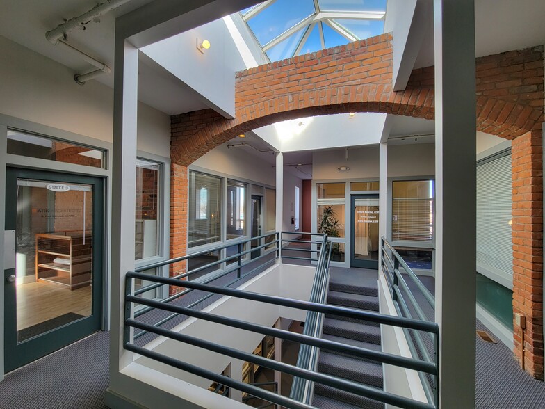 114 N Main St, Chelsea, MI for lease - Interior Photo - Image 2 of 3