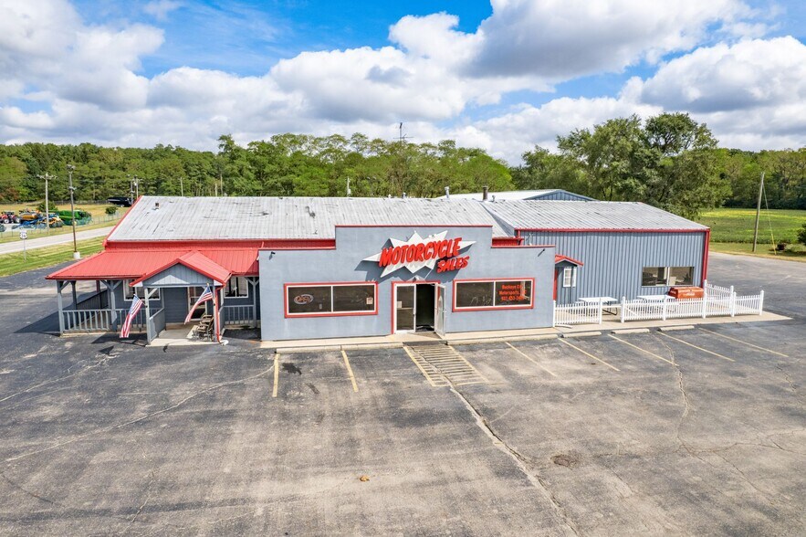 31 S Ludlow Rd, Urbana, OH à vendre - Photo du bâtiment - Image 2 de 48