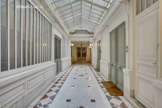 Bureau dans Paris à vendre - Hall d’entrée - Image 2 de 9