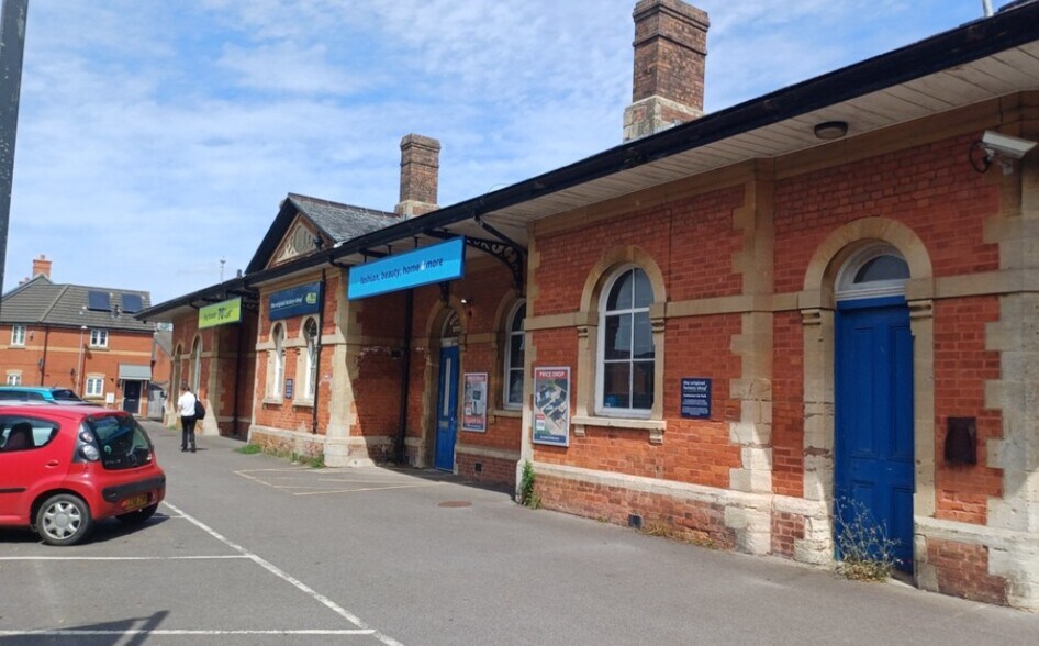 Great Western Rd, Chard à vendre - Photo du bâtiment - Image 3 de 6