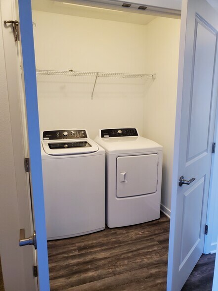 210 Wilson St, Van Meter, IA à vendre - Photo du bâtiment - Image 2 de 21