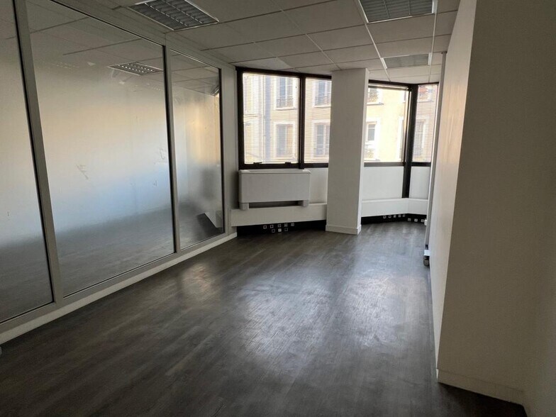 92 Rue Edouard Vaillant, Levallois-Perret à louer - Photo intérieure - Image 2 de 3