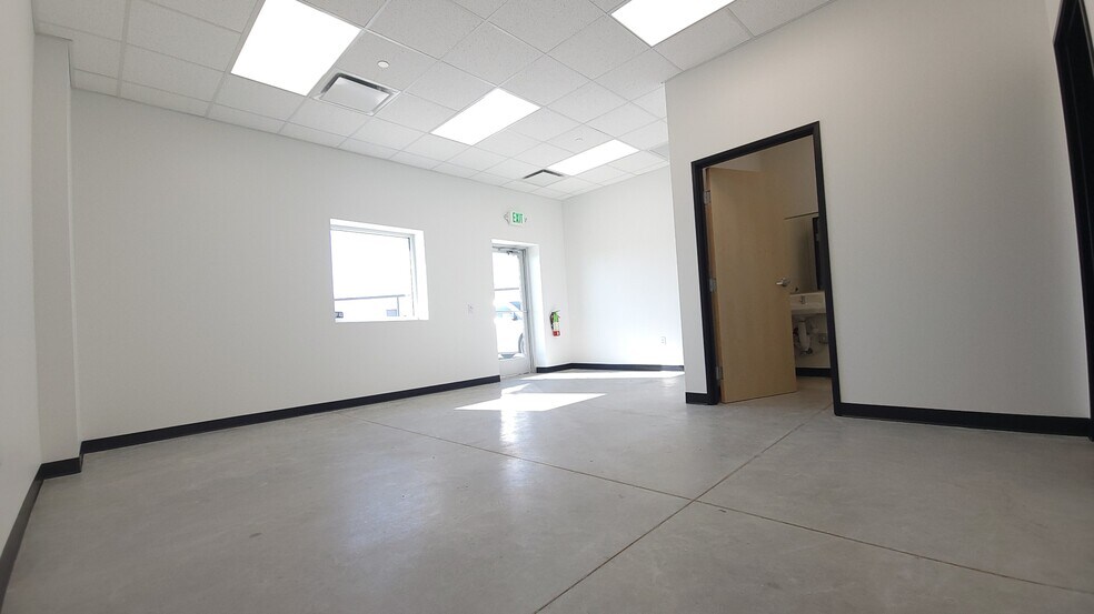 5957 Chandler Rd, Hutto, TX à louer - Photo du bâtiment - Image 3 de 9