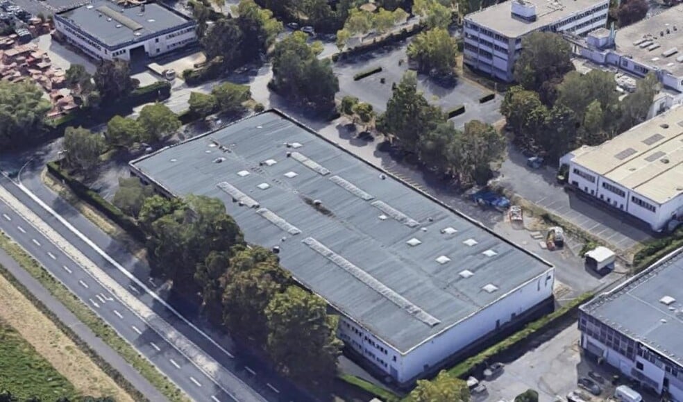 Flex in Buc for lease - Aerial - Image 3 of 6