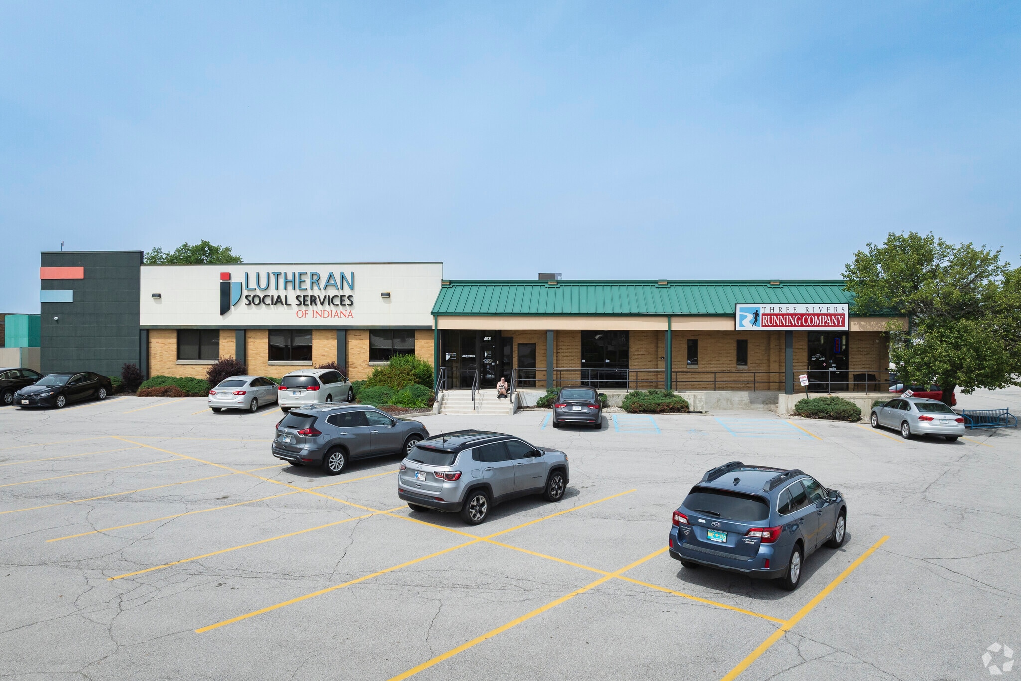 4031-4149 N Clinton St, Fort Wayne, IN à louer Photo principale- Image 1 de 7