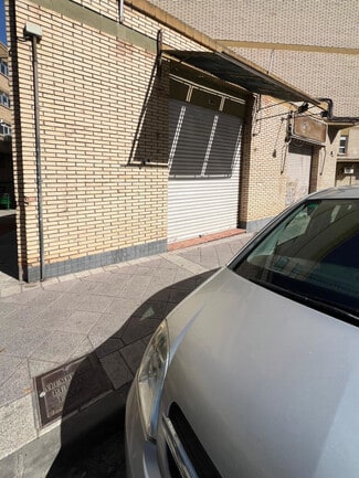 Plus de détails pour Multi-résidentiel à vendre