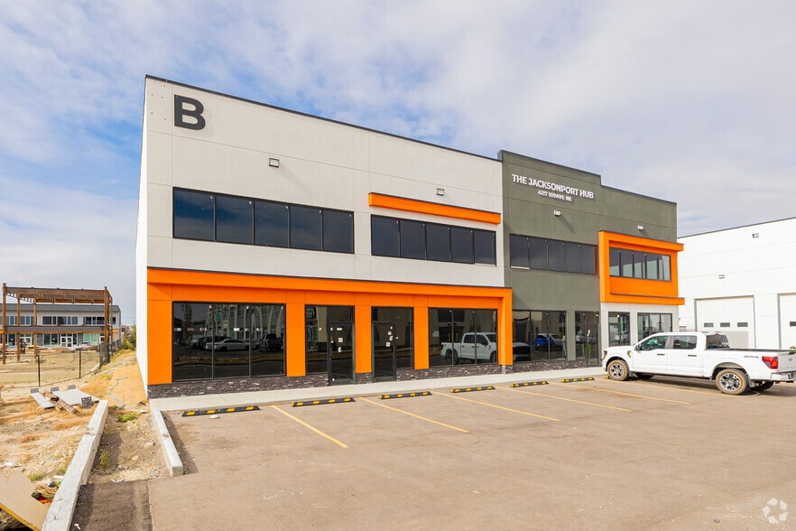 4117 109 Av NE, Calgary, AB for lease - Building Photo - Image 3 of 3