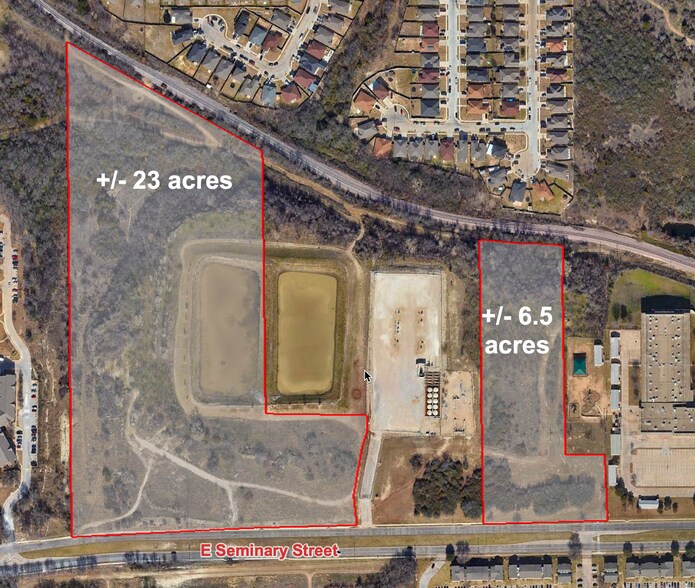 2295 E Seminary Dr, Fort Worth, TX à vendre - Photo du bâtiment - Image 1 de 14