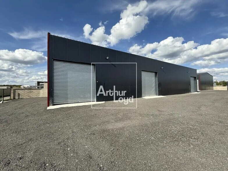 Flex dans Saint-Germain-Laval à louer - Photo du bâtiment - Image 3 de 3