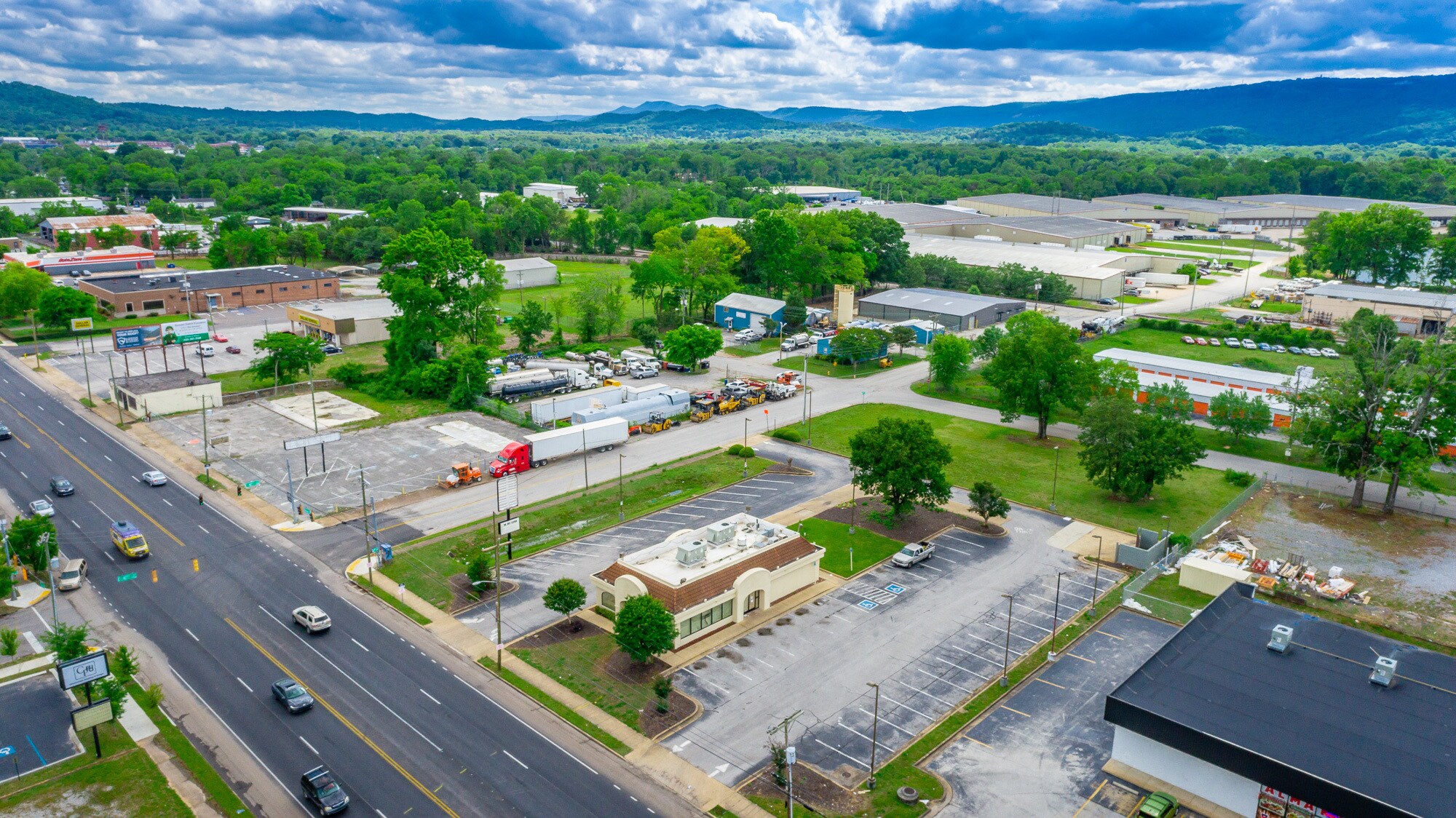 4115 Rossville Blvd, Chattanooga, TN à vendre Photo principale- Image 1 de 12