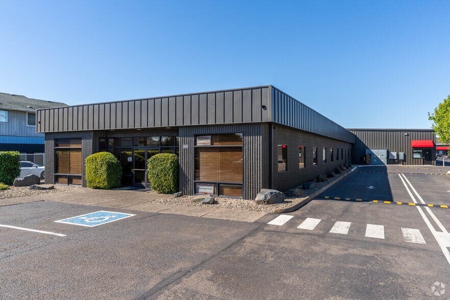 3400 Main St, Springfield, OR for lease - Primary Photo - Image 1 of 6