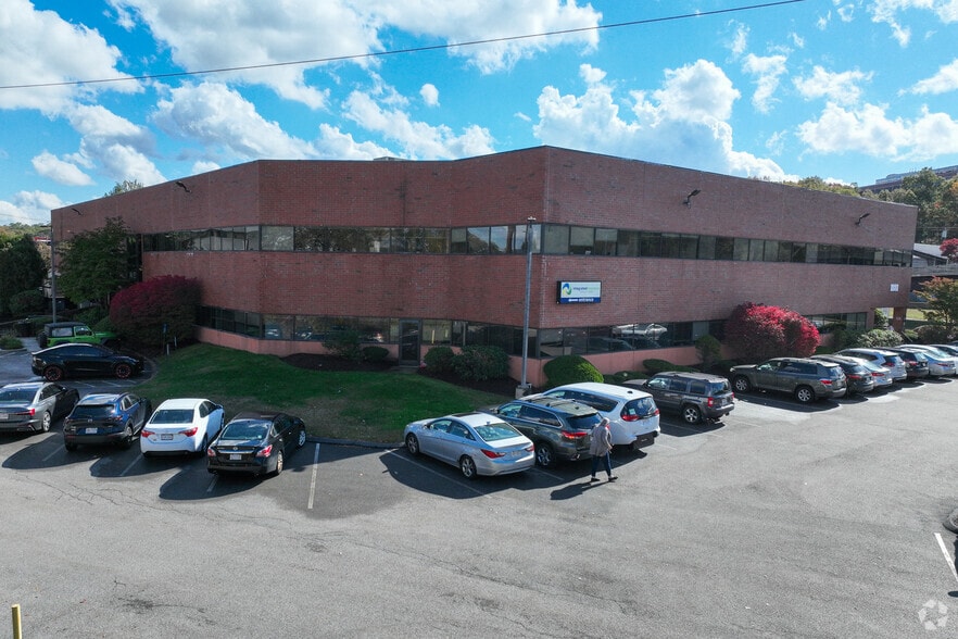 1881 Worcester Rd, Framingham, MA for lease - Building Photo - Image 2 of 4