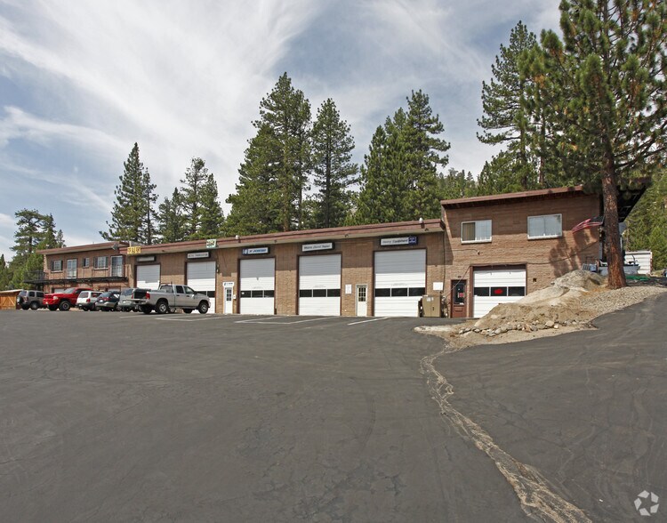 2140 US Highway 50, South Lake Tahoe, CA à vendre - Photo du bâtiment - Image 1 de 13