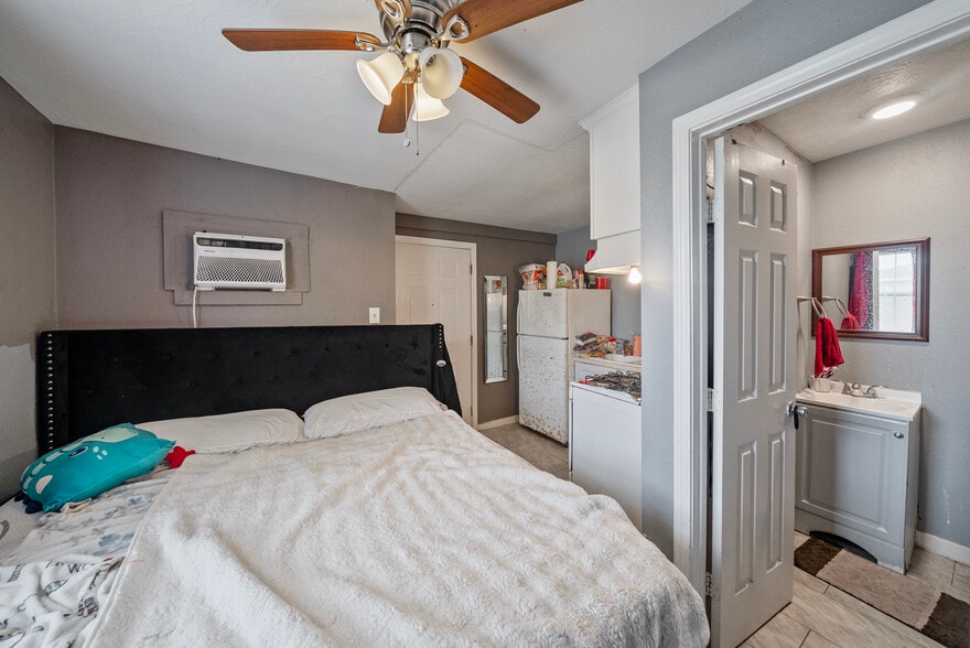 7938 Kerr St, Houston, TX for sale - Interior Photo - Image 3 of 8