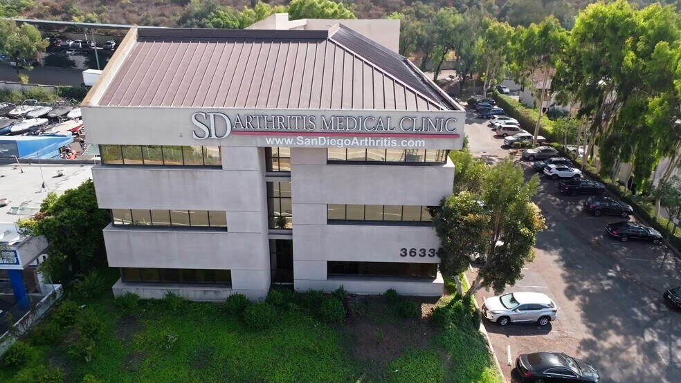 3633 Camino del Rio S, San Diego, CA à louer - Vidéo sur l’inscription commerciale - Image 2 de 6