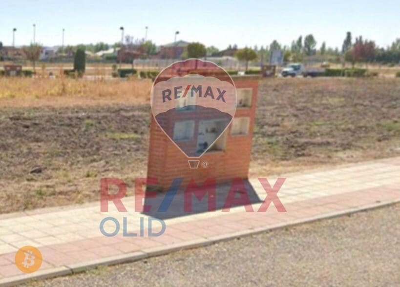 Calle Río Guadiana, 6, Aldeamayor de San Martín, Valladolid for sale - Building Photo - Image 3 of 12