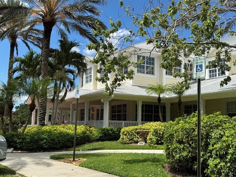 1201 SE Indian St, Stuart, FL à louer - Photo du bâtiment - Image 2 de 2