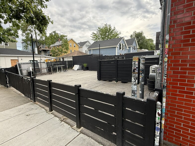 146 Ives St, Providence, RI for lease - Building Photo - Image 3 of 14