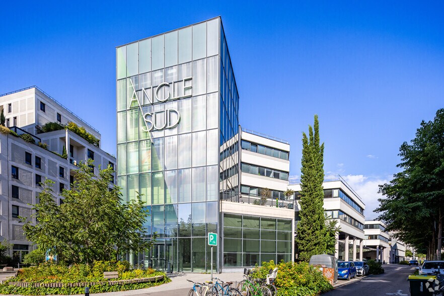 23 Rue Crépet, Lyon à louer - Photo du bâtiment - Image 2 de 32