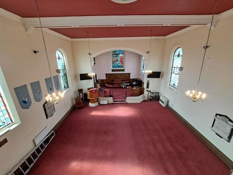 Mount Pleasant, Brierley Hill for lease - Interior Photo - Image 3 of 29