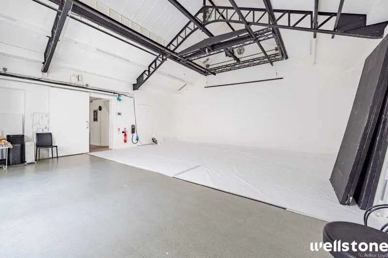 54 Rue Des Acacias, Paris à vendre - Photo du bâtiment - Image 2 de 9