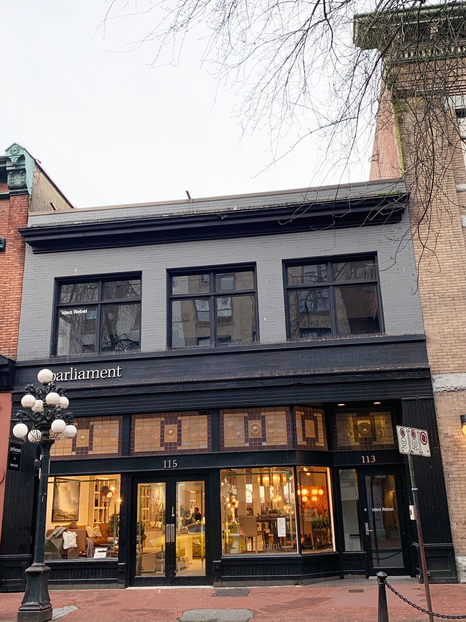 113-115 Water St, Vancouver, BC à vendre Photo du bâtiment- Image 1 de 1