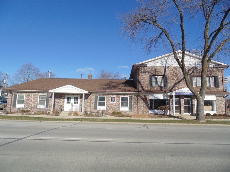 11200-11216 W Greenfield Ave, West Allis, WI for sale - Building Photo - Image 1 of 1