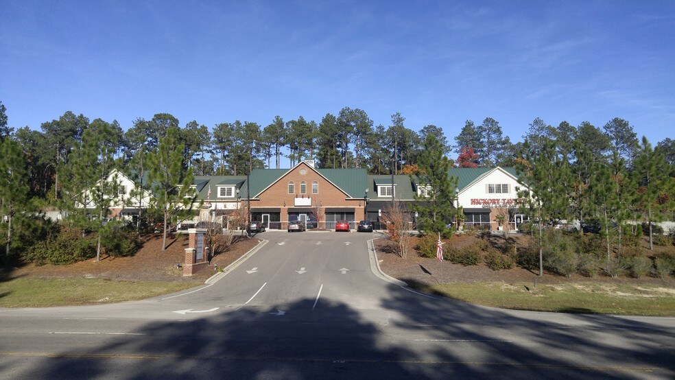 9735 US 15-501 Hwy, Pinehurst, NC à louer - Photo du bâtiment - Image 2 de 19