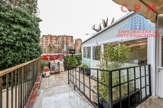 Retail in Madrid, Madrid for lease Interior Photo- Image 2 of 24