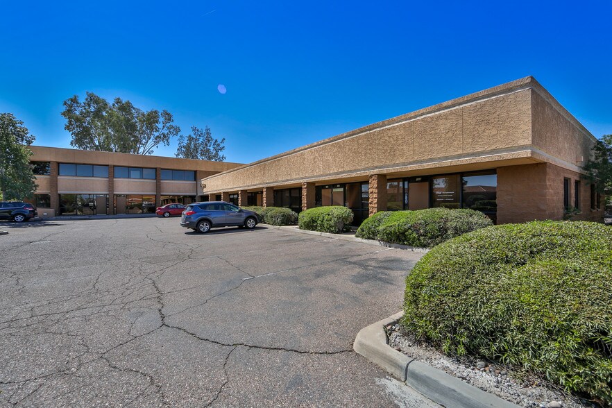 5900 N Granite Reef Rd, Scottsdale, AZ à louer - Photo du bâtiment - Image 3 de 22