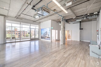2615-2865 Ave Van Horne, Montréal, QC for lease Interior Photo- Image 2 of 4