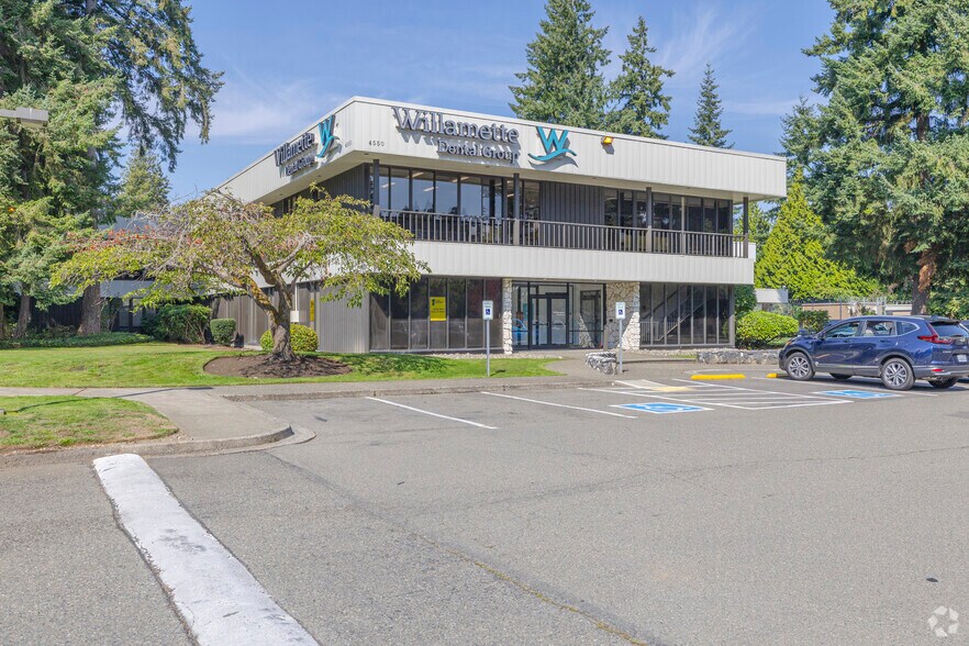 4550 3rd Ave SE, Lacey, WA à louer - Photo du bâtiment - Image 2 de 5