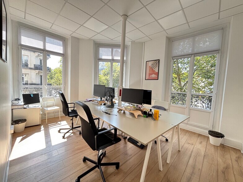 60 Boulevard De Sébastopol, Paris à louer - Photo du bâtiment - Image 2 de 10