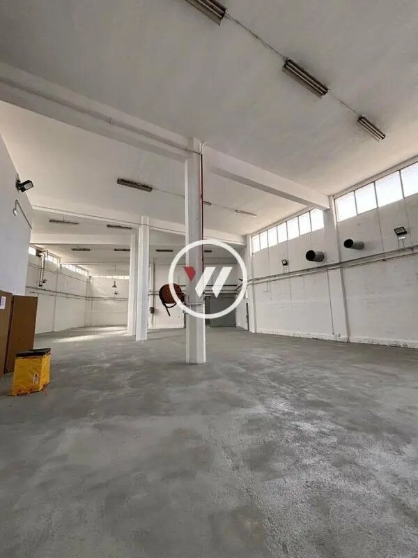 Industrial in Marseille for lease Interior Photo- Image 1 of 13