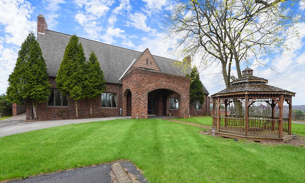 1300 Lane ave, Natrona Heights, PA for sale - Building Photo - Image 3 of 48