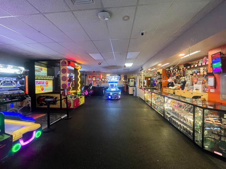 1020 W Francis Ave, Spokane, WA for lease - Interior Photo - Image 2 of 15