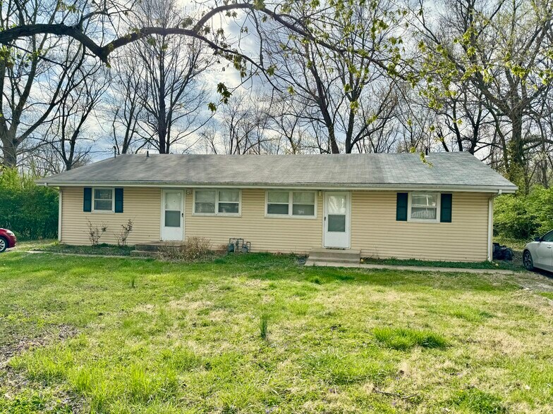 111 Howard Dr, Belleville, IL for sale - Primary Photo - Image 1 of 7