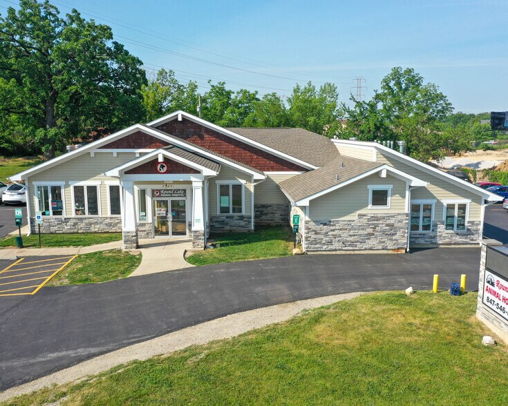 24431 IL-134, Round Lake, IL à vendre - Photo principale - Image 1 de 4