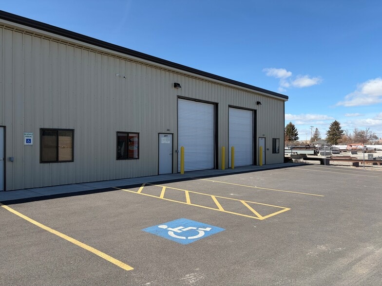 2819 E 14th N, Ammon, ID for lease - Building Photo - Image 2 of 8