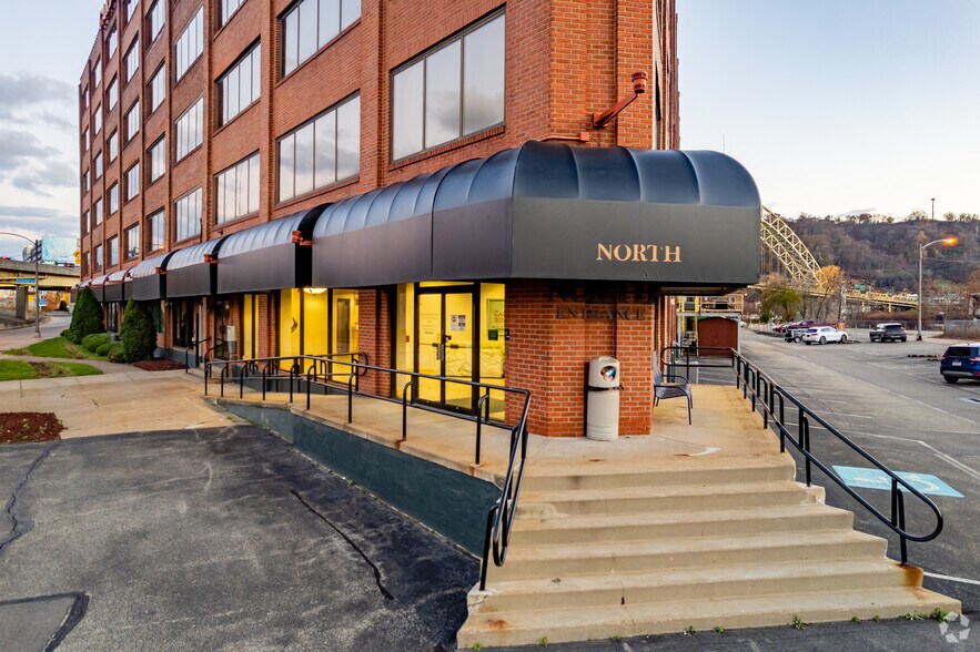 1501 Reedsdale St, Pittsburgh, PA à louer - Photo du bâtiment - Image 3 de 28
